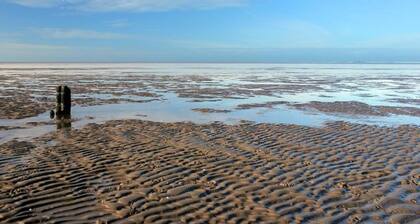 Holiday Home near Wadden Sea Elfsteden Route