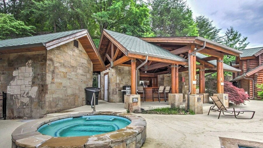 Suite at Dollywood Lane