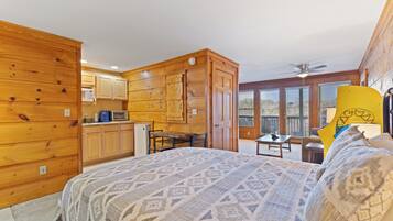 Signature Condo, 1 Queen Bed with Sofa bed, Fireplace, Mountain View | 1 bedroom, individually decorated, individually furnished