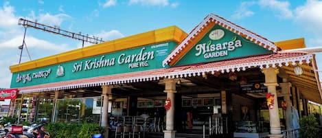 Caja de seguridad en la habitación y cortinas blackout