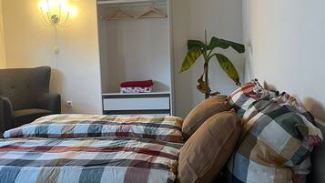 1 bedroom, free WiFi, bed sheets