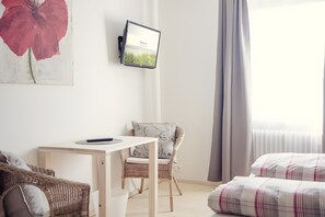 1 bedroom, free WiFi, bed sheets