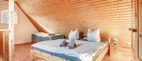 2 bedrooms, free WiFi, bed sheets