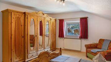 2 bedrooms, free WiFi, bed sheets