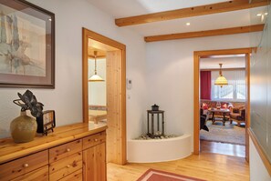 Interior - Apartment in Dormitz with view on the Alps (Nassereith)