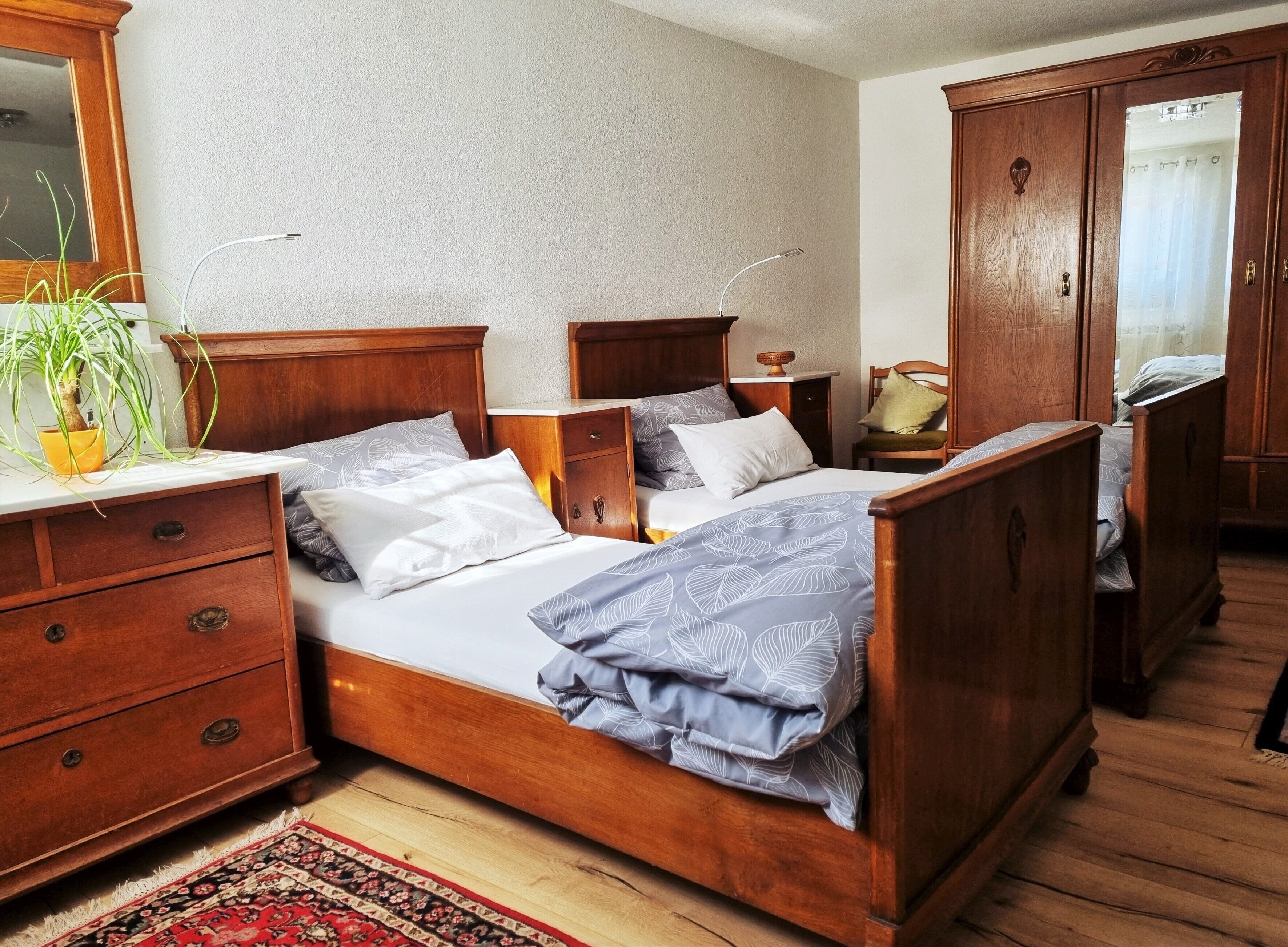 2 chambres, fer et planche à repasser, Wi-Fi gratuit, draps fournis