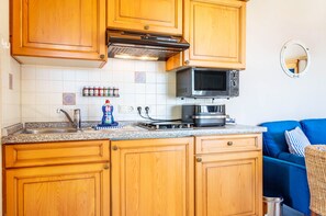 冰箱、微波炉、炉灶、茶具/咖啡用具