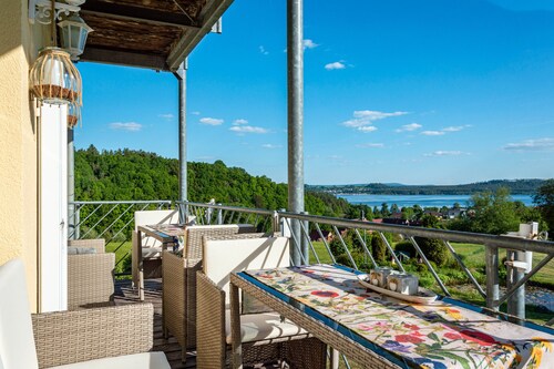 Suite 'Seensucht' with Lake View, Shared Garden and Wi-Fi