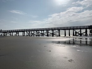 Beach nearby - Apartment 'Urlaubsdomizil Dünenhof' with Private Terrace, Shared Garden and Wi-Fi (Sankt Peter-Ording)