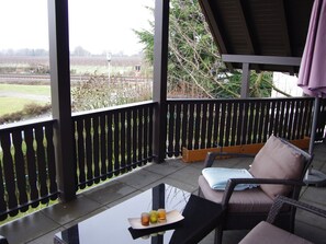 Property grounds - Apartment '2' with Shared Garden, Balcony and Wi-Fi (Eriskirch)