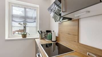 Kühlschrank, Ofen, Herdplatte, Geschirrspüler