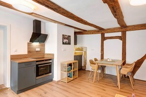 Kühlschrank, Ofen, Herdplatte, Geschirrspüler