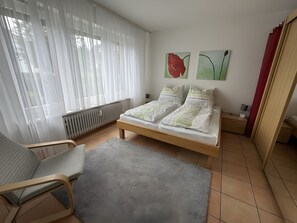 1 bedroom, free WiFi, bed sheets - Apartment 'Francois' with Private Terrace and Wi-Fi (Höchenschwand)