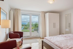 1 chambre, fer et planche à repasser, Wi-Fi gratuit, draps fournis