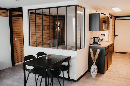 Ferienwohnung 'Schwarzwald' mit Bergblick, Balkon und Wi-Fi