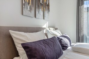 2 chambres, fer et planche à repasser, Wi-Fi gratuit, draps fournis