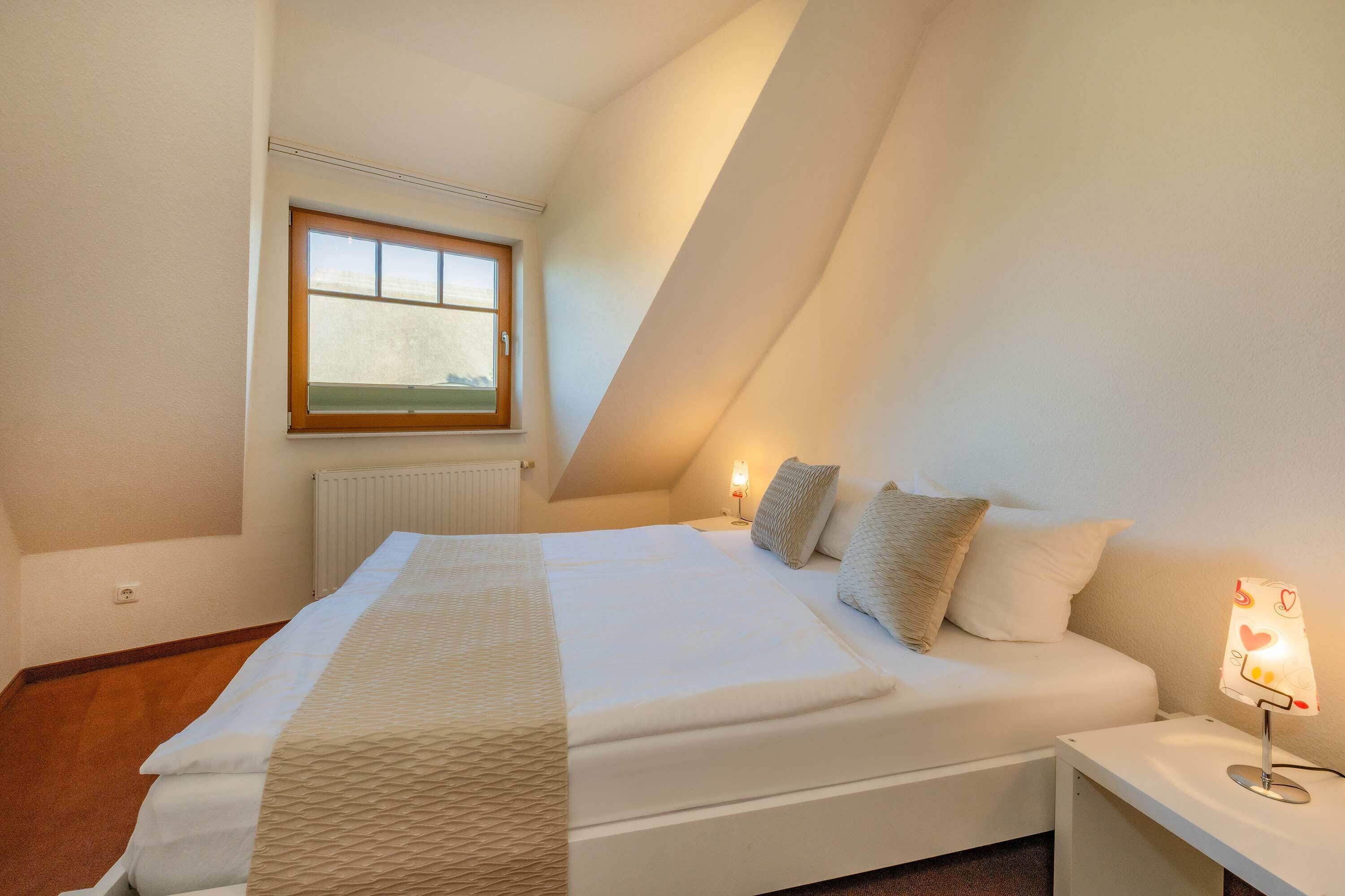 4 camere, culla da viaggio, Wi-Fi gratuito