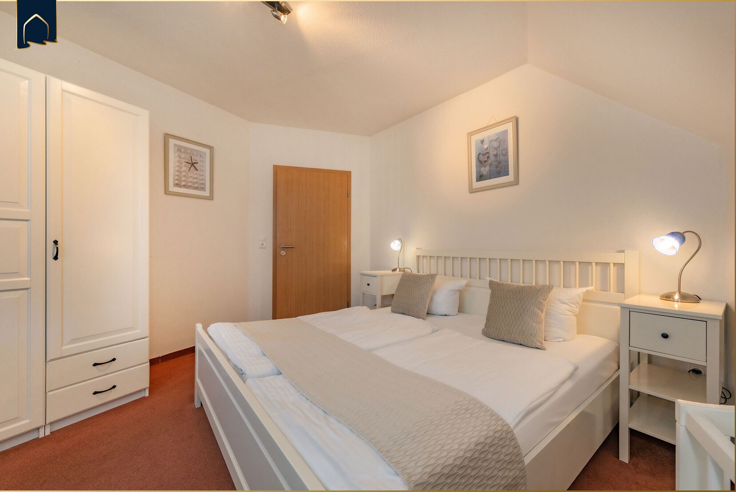 4 bedrooms, travel cot, free WiFi