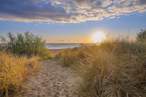 Moderne Ferienwohnung mit Sauna & Garten – Platz für 8 Gäste in Strandnähe