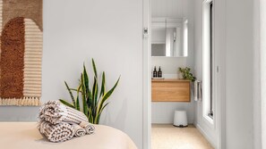 4 makuuhuonetta, ilmainen Wi-Fi, vuodevaatteet