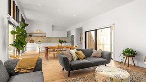 TV connectée, cheminée