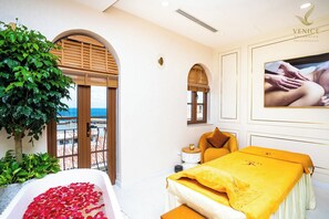 Behandlingsrom for par, dampbad, hydroterapi og aromaterapi