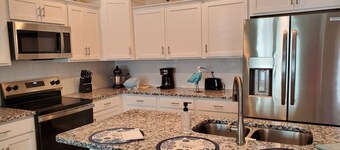 Coastline Townhome Beach Getaway - Located by The Emerald Isle Bridge