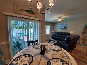 Smart TV - Coastline Townhome Beach Getaway - Located by The Emerald Isle Bridge (Cedar Point)