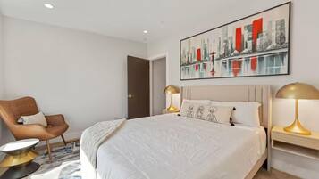3 bedrooms, iron/ironing board, travel cot, free WiFi