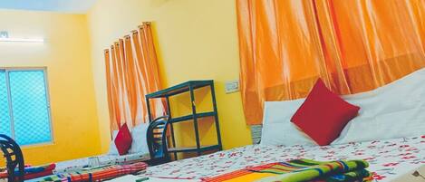 Desk, free WiFi, bed sheets