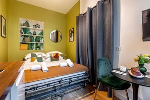 1 غرفة نوم ومكواة/لوح كي وسرير سفر وواي فاي