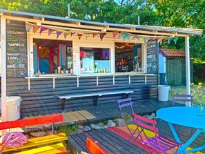 House | Outdoor dining