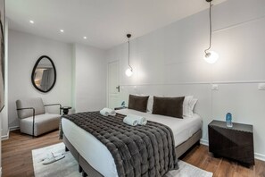 2 habitaciones, tabla de planchar con plancha, cuna de viaje y wifi 