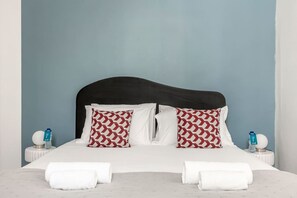 3 slaapkamers, een strijkplank/strijkijzer, reisbedje, wifi