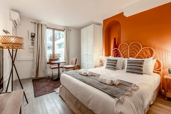 1 bedroom, iron/ironing board, travel cot, WiFi