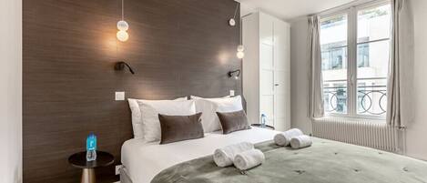 2 多间卧室、熨斗/熨衣板、旅行婴儿床、WiFi