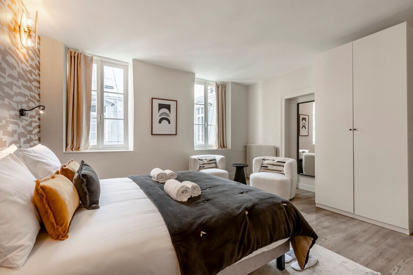 4 bedrooms, iron/ironing board, travel crib, WiFi