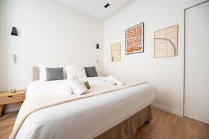 1 bedroom, iron/ironing board, travel cot, free WiFi - 1 bedroom#Canal St Martin#Eurostar (Paris)