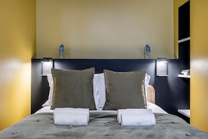 1 bedroom, iron/ironing board, travel cot, WiFi