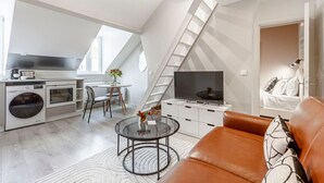 A modern apartment with a kitchen, dining area, and living room. - A43.République#1BedRoom#Marais#Paris03#AC (Paris)