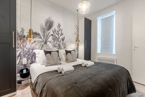 3 bedrooms, iron/ironing board, travel cot, WiFi