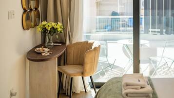 Deluxe Apartment, Balcony, City View | Premium bedding, Select Comfort beds, in-room safe, blackout curtains