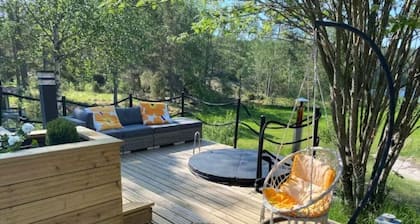 Cabin with own lake and palju hot tub