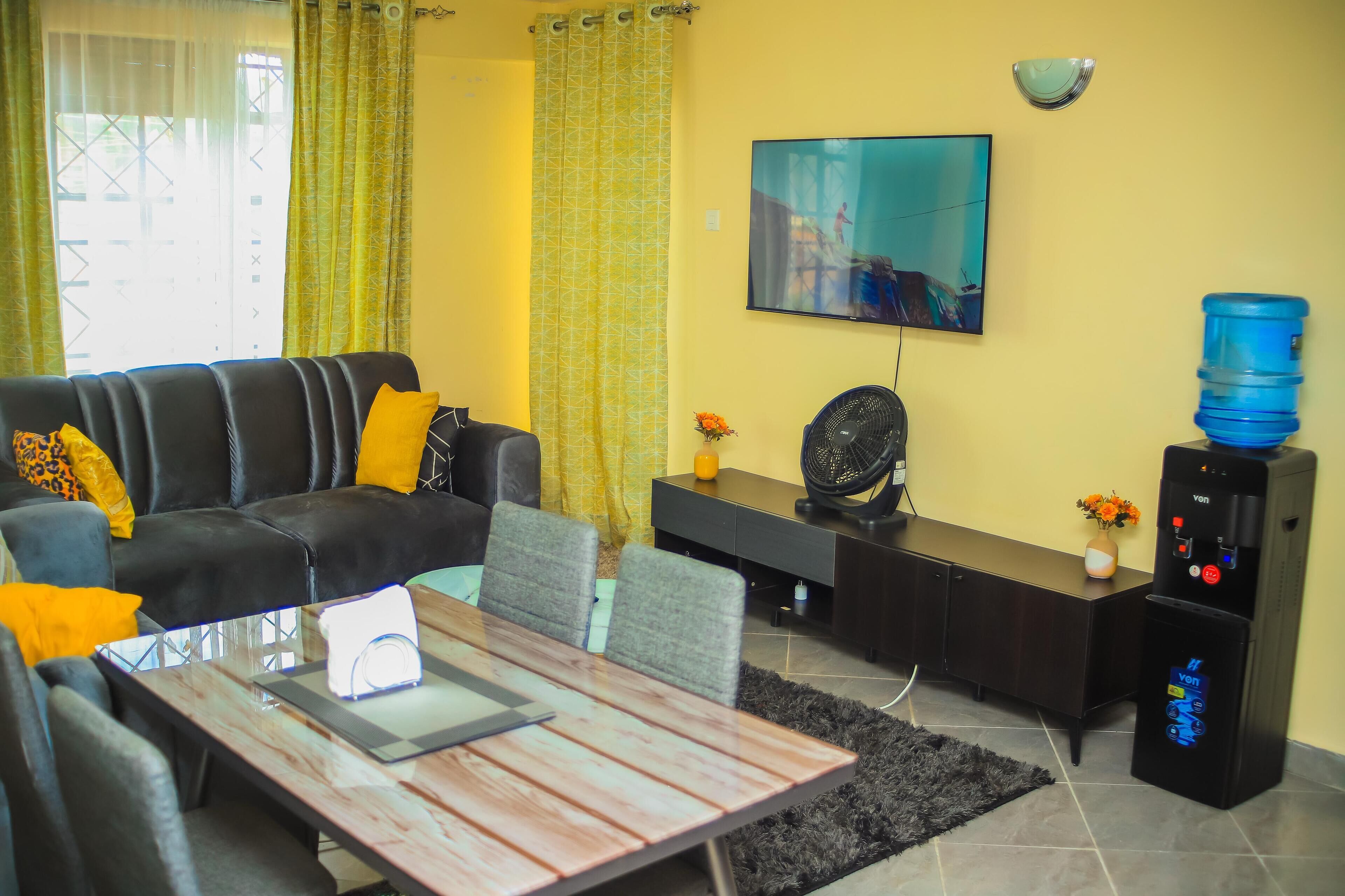 패밀리 아파트, 발코니, 시내 전망 | 거실 공간