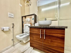 Luxury Villa, Non Smoking, Balcony | Bathroom