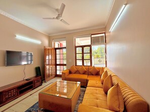 Luxury Villa, Non Smoking, Balcony | Living area