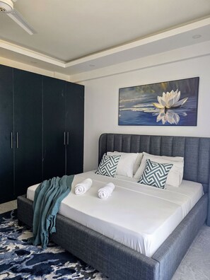 2 bedrooms, iron/ironing board, free WiFi