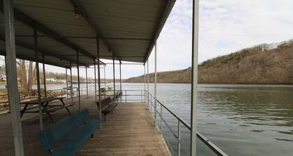 Orphan Annie at Duck Harbor