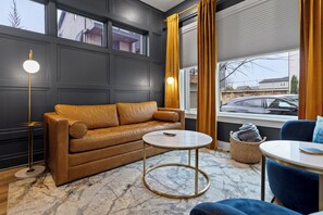 Smart TV, fireplace, video games, offices