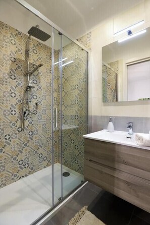 Een douche, een bidet